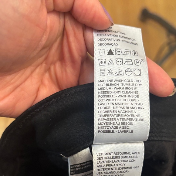 Levi's Women’s 314 Shaping Straight Black Jeans - 28 - Picture 12 of 16